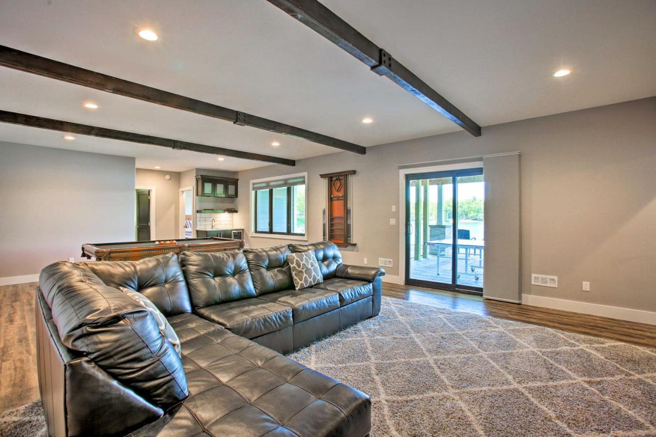 Waterfront Silver Lake Home With Private 40 Dock! Traverse City Esterno foto